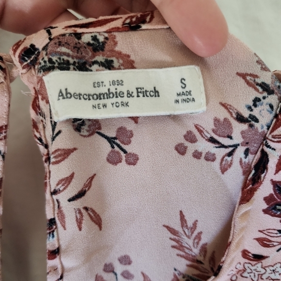 Abercrombie & Fitch Pink Floral Long-Sleeve Romper size Small - Picture 4 of 5